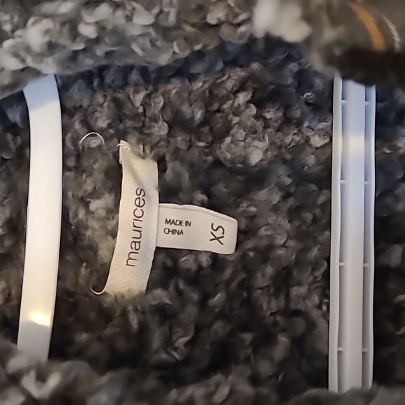 Maurices vest - Picture 3 of 5